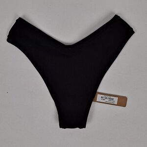 Skims ladies thong NWT
